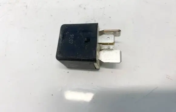 Toyota Yaris Verso Other relay 9098704006 156700-1580