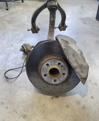 Mercedes-Benz C W205 Front wheel hub spindle knuckle 2052100