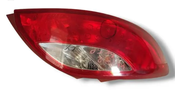 Mazda 2 Rear/tail lights D65151160 K2442