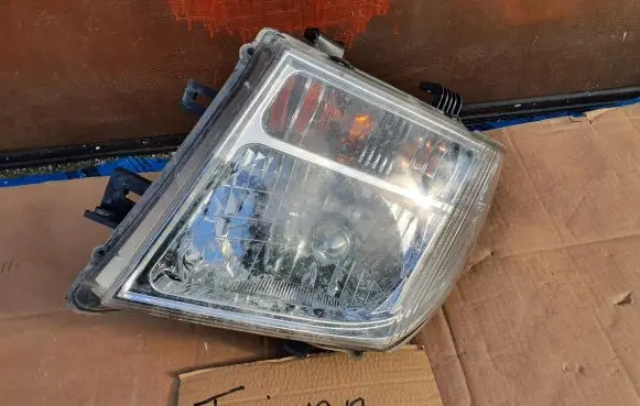 Nissan Pathfinder R51 Headlight/headlamp 20C058B1 20CO58B1