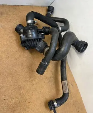 BMW 3 E90 E91 Thermostat/thermostat housing 7536655