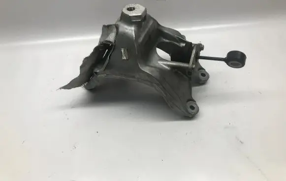 Audi A4 S4 B9 8W Engine mounting bracket 4M0199308BL