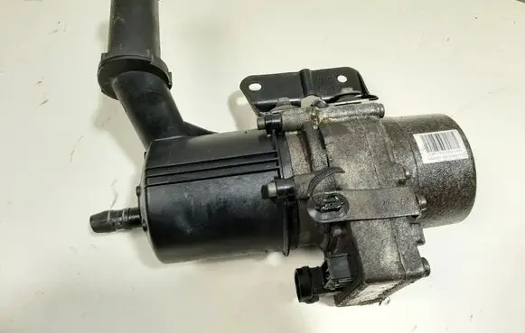 Peugeot 307 Power steering pump 21602502