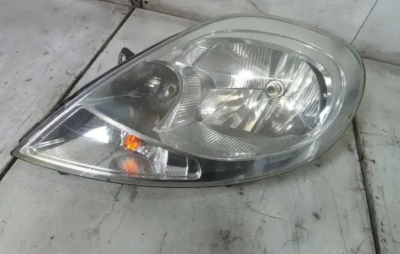 Opel Vivaro Headlight/headlamp