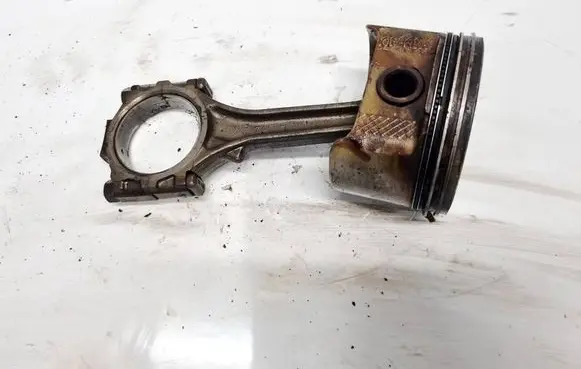 Ford Explorer Piston with connecting rod 