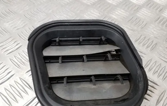 Volkswagen Touran II Quarter panel pressure vent 1T0819465C