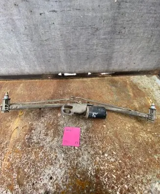 Volkswagen Transporter - Caravelle T4 Front wiper linkage and motor B0SCH058