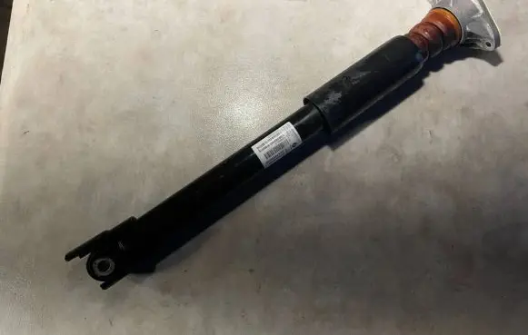 BMW X1 F48 F49 Rear shock absorber/damper 6882851