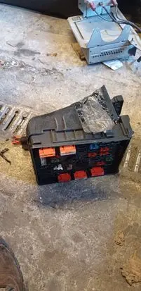 Volkswagen PASSAT B6 Fuse module 3c0937125