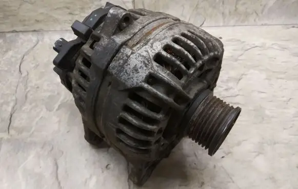 Renault Laguna II Generator/alternator 8200251006 0124525076