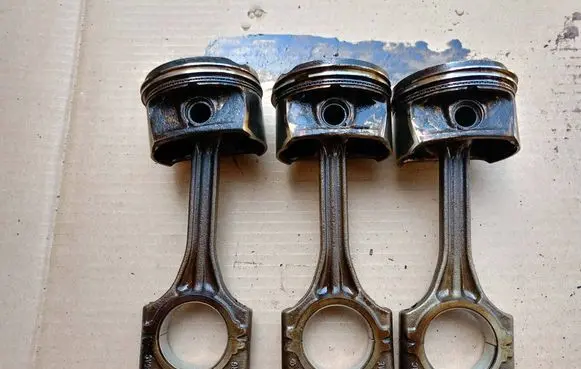 Skoda Fabia Mk2 (5J) Piston with connecting rod 36AC