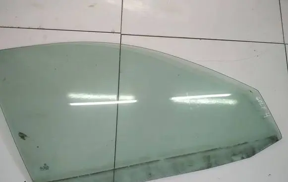 Volkswagen Golf IV Front door window glass four-door AS2 SUED