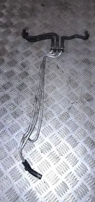 Volkswagen PASSAT B6 Fuel injector supply line/pipe 