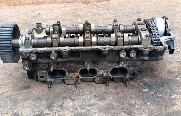 Hyundai Santa Fe Engine head L27L