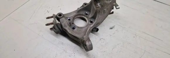 Volkswagen PASSAT B6 Front wheel hub spindle knuckle 3C0407258F SVV0303