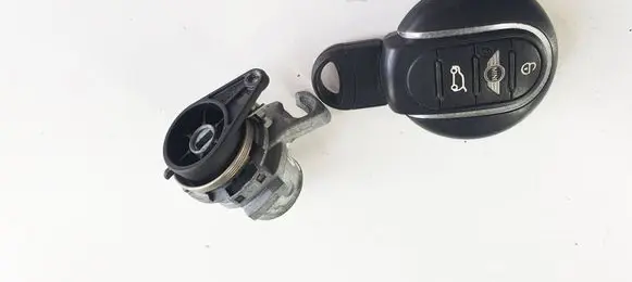 Mini One - Cooper F56 F55 Ignition key/card 73328750 7332875