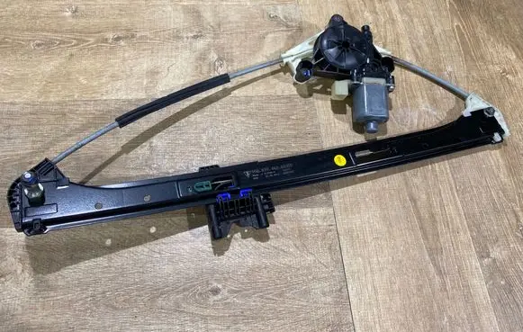 Porsche Macan (95B) Rear window lifting mechanism without motor 95B839462 100071 00031947