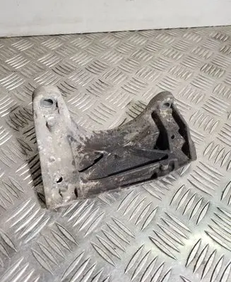 Audi A6 S6 C4 4A Engine mounting bracket 4A0199354