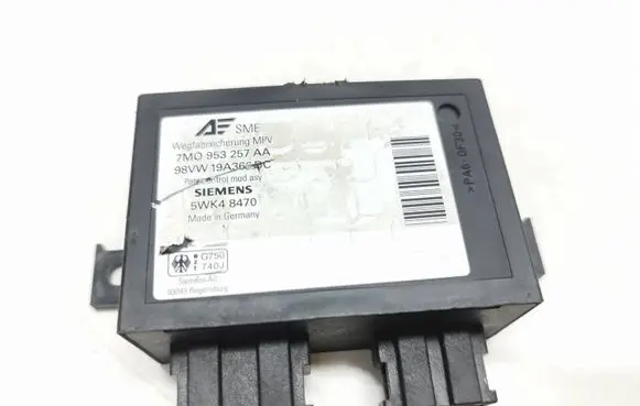 Seat Alhambra (Mk1) Immobilizer control unit/module 7M0953257AA 5WK48470