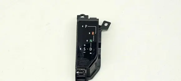 Lexus NX Gear shift selector indicator 76J742