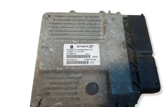 Opel Combo C Engine control unit/module ECU 55194015 MJD6O2C1
