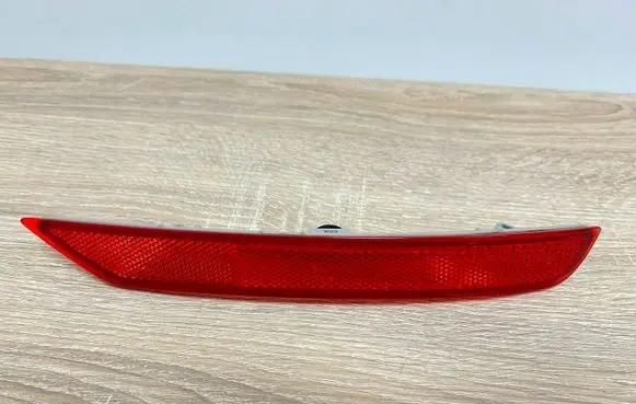 Subaru Forester SH Rear tail light reflector 32303R 84281SC000