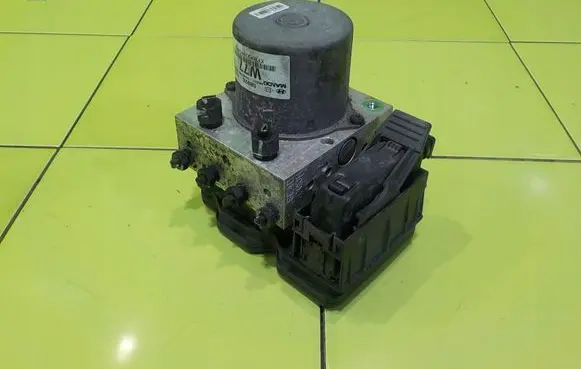 KIA Rio ABS Pump 589201W770