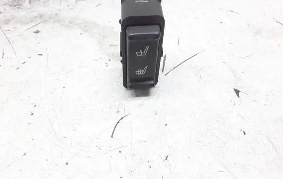 Chrysler Pacifica Seat heating switch