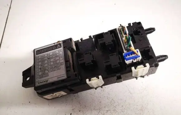 Volvo S40, V40 Fuse box set 30662309