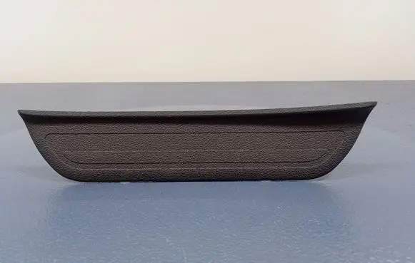 Foot area side trim
