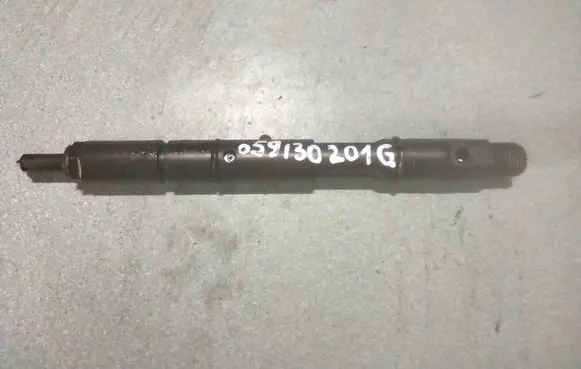 Audi A6 S6 C5 4B Fuel injector 059130201G