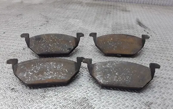 Seat Leon (1M) Brake pads (front) 