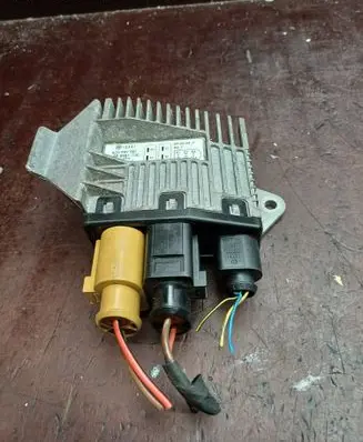 Audi A2 Coolant fan relay 8Z0959501 898981000