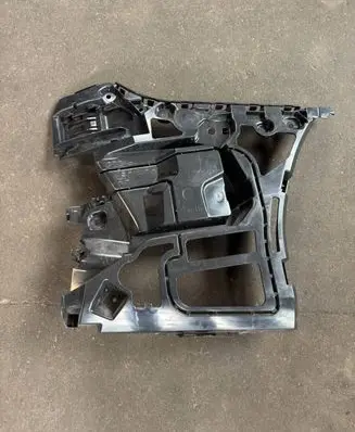 BMW 4 G22 G23 G24 G26 Bumper support mounting bracket corner 8075844