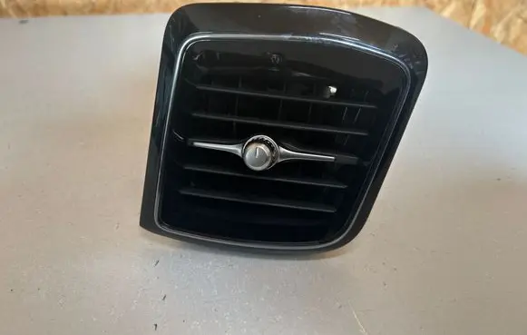 Volvo XC60 Dashboard side air vent grill/cover trim 31417691