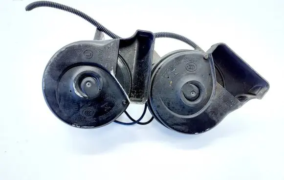 Ford C-MAX II Horn signal AM5T13A803AE