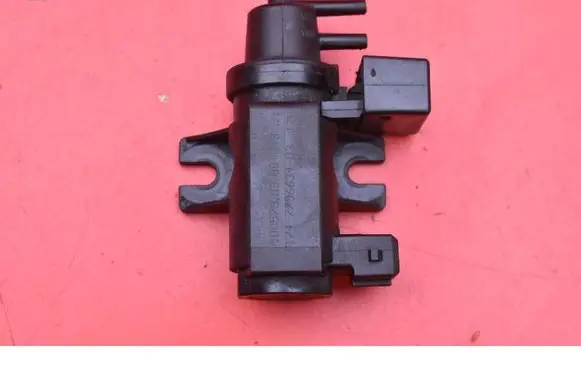 BMW X5 E70 Vacuum valve 779663403