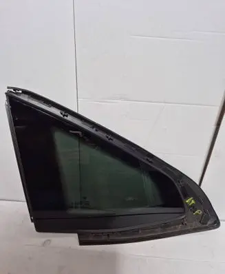 BMW 4 G22 G23 G24 G26 Rear side window 7482995