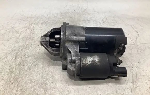 Hyundai i30 Starter motor 361002A300 1195925