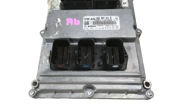 Audi A6 C7 Engine control unit/module 4G2907311B 4G2907311A 0281032137