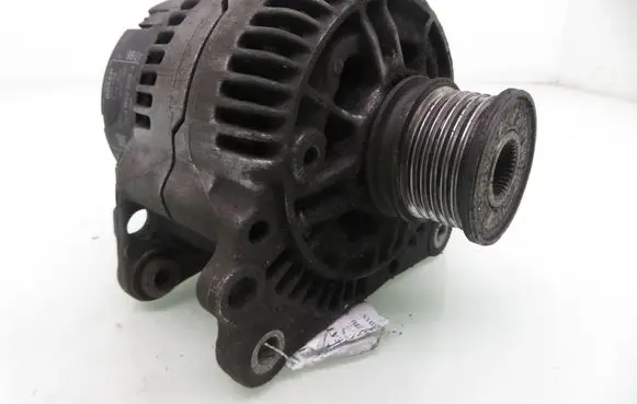 Seat Toledo I (1L) Generator/alternator 028903028J 0123320038