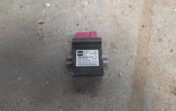BMW 5 F10 F11 Fuel injection pump control unit/module 55892110