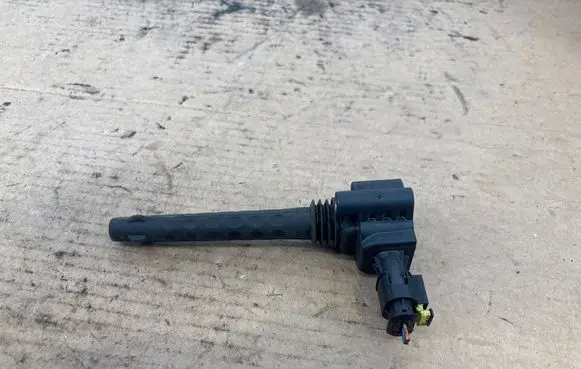 Fiat 500 High voltage ignition coil 0221504035 20201028 55231256