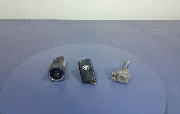 Toyota Yaris Ignition lock 