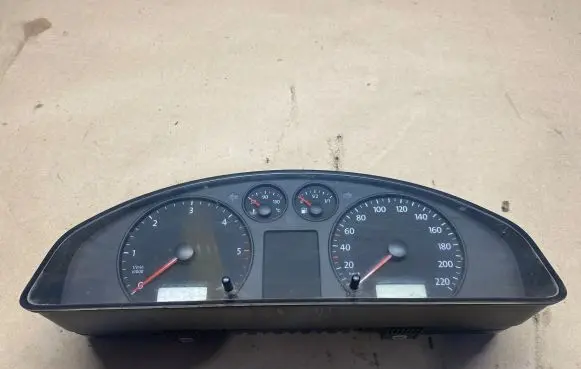 Volkswagen Transporter - Caravelle T5 Speedometer (instrument cluster) 88311346