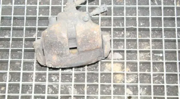 Volkswagen Scirocco Front brake caliper