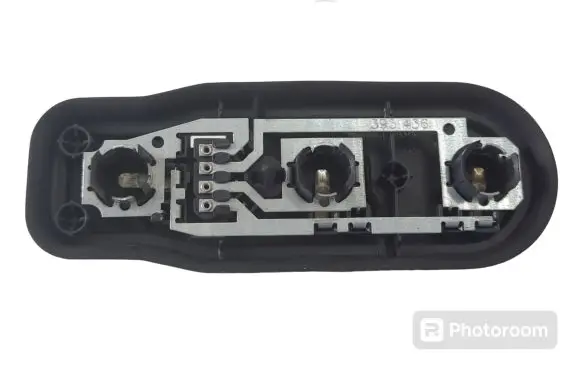 BMW 5 E39 Tail light bulb cover holder 393390 2496339