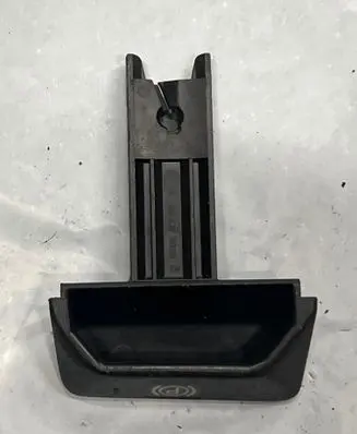 Mercedes-Benz E W210 Hand brake release handle 2104270020