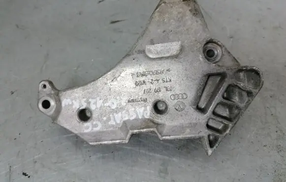 Volkswagen PASSAT CC Engine mounting bracket 03L199207