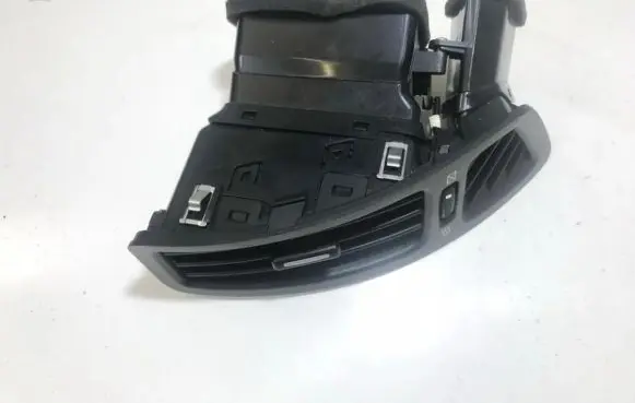 KIA Ceed Dash center air vent grill 974901h000 97490-1h000
